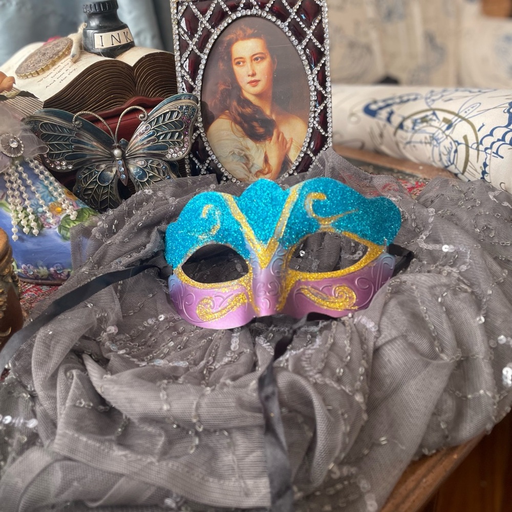 Not Rated Turquoise and Lavender Glitter Mask